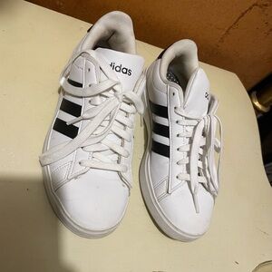 Adidas Women’s Grand Court 2.0 Sneaker